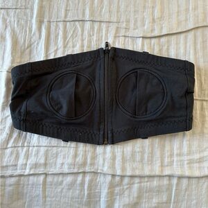 Black Front-Zipper Pumping Bra